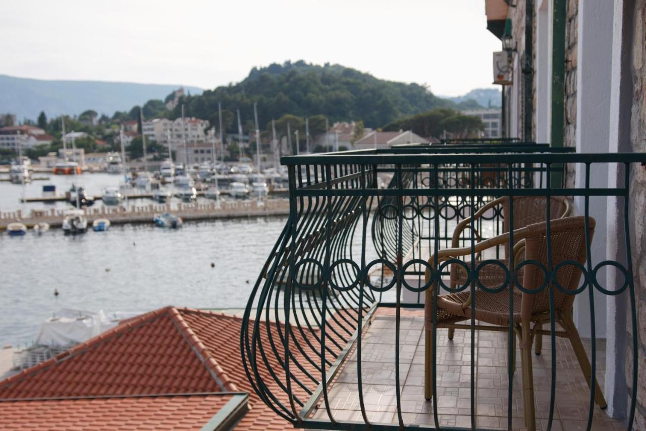 Hotel Rr Χέρτσεγκ Νόβι Εξωτερικό φωτογραφία