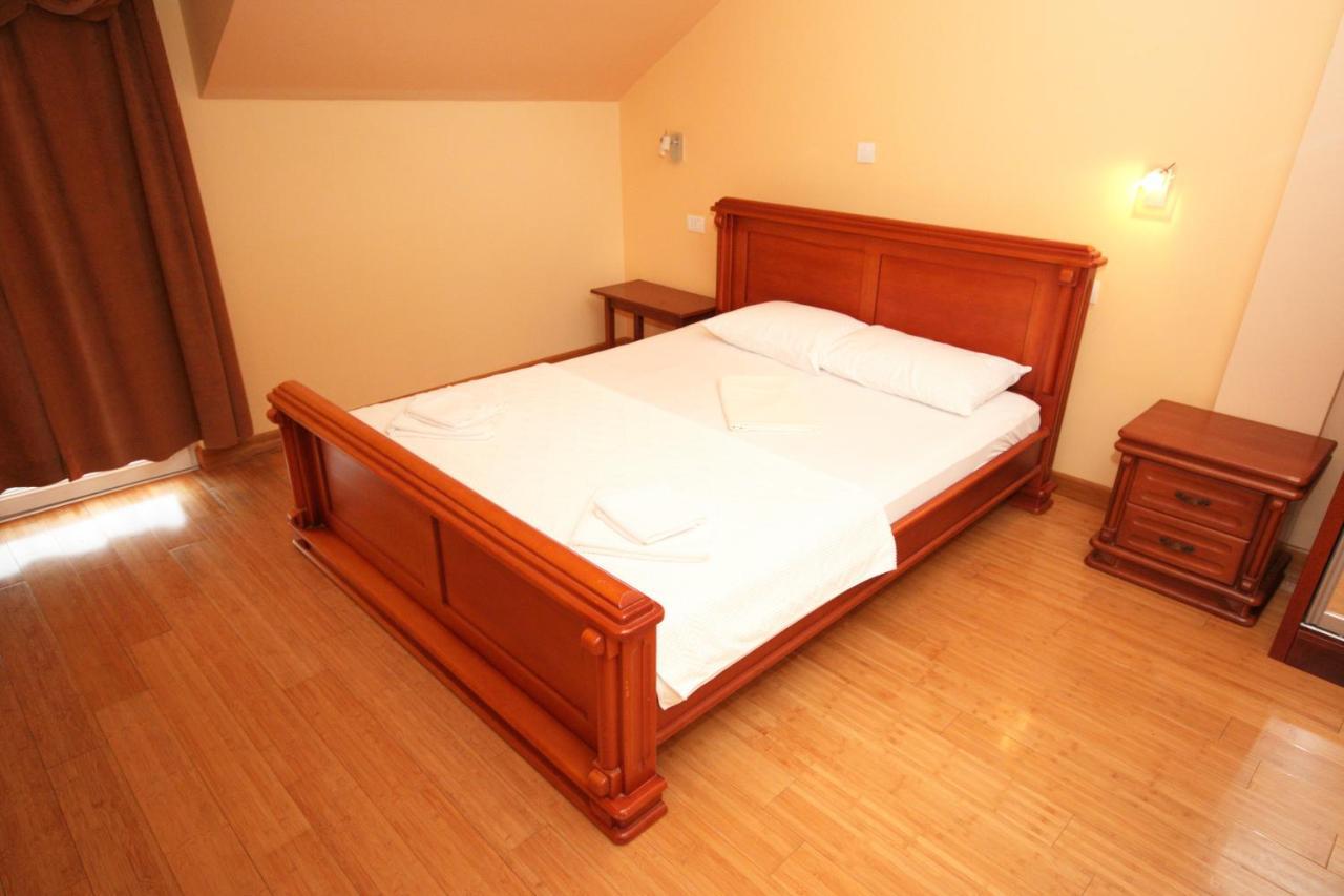 Hotel Rr Χέρτσεγκ Νόβι Εξωτερικό φωτογραφία