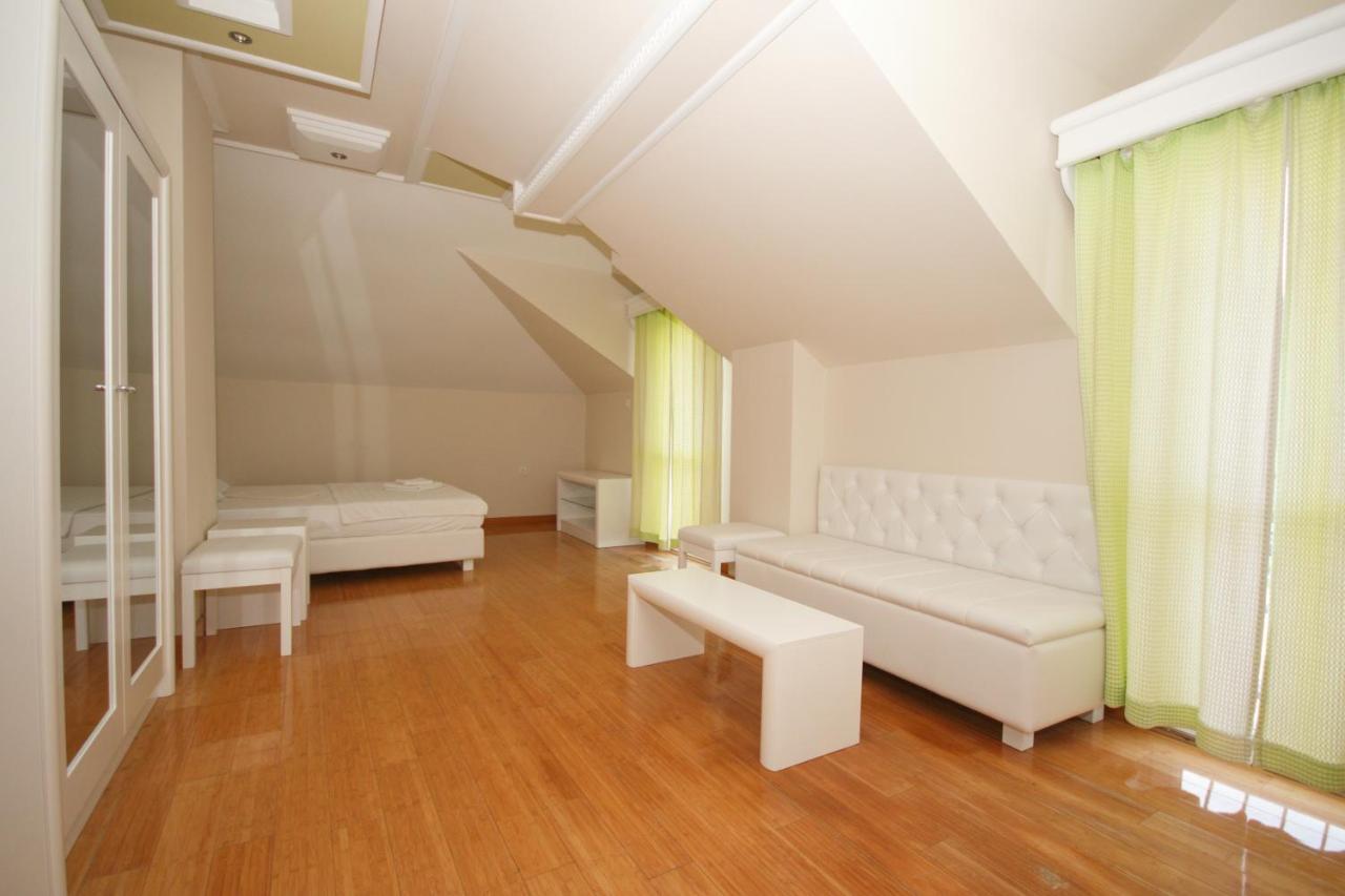 Hotel Rr Χέρτσεγκ Νόβι Εξωτερικό φωτογραφία