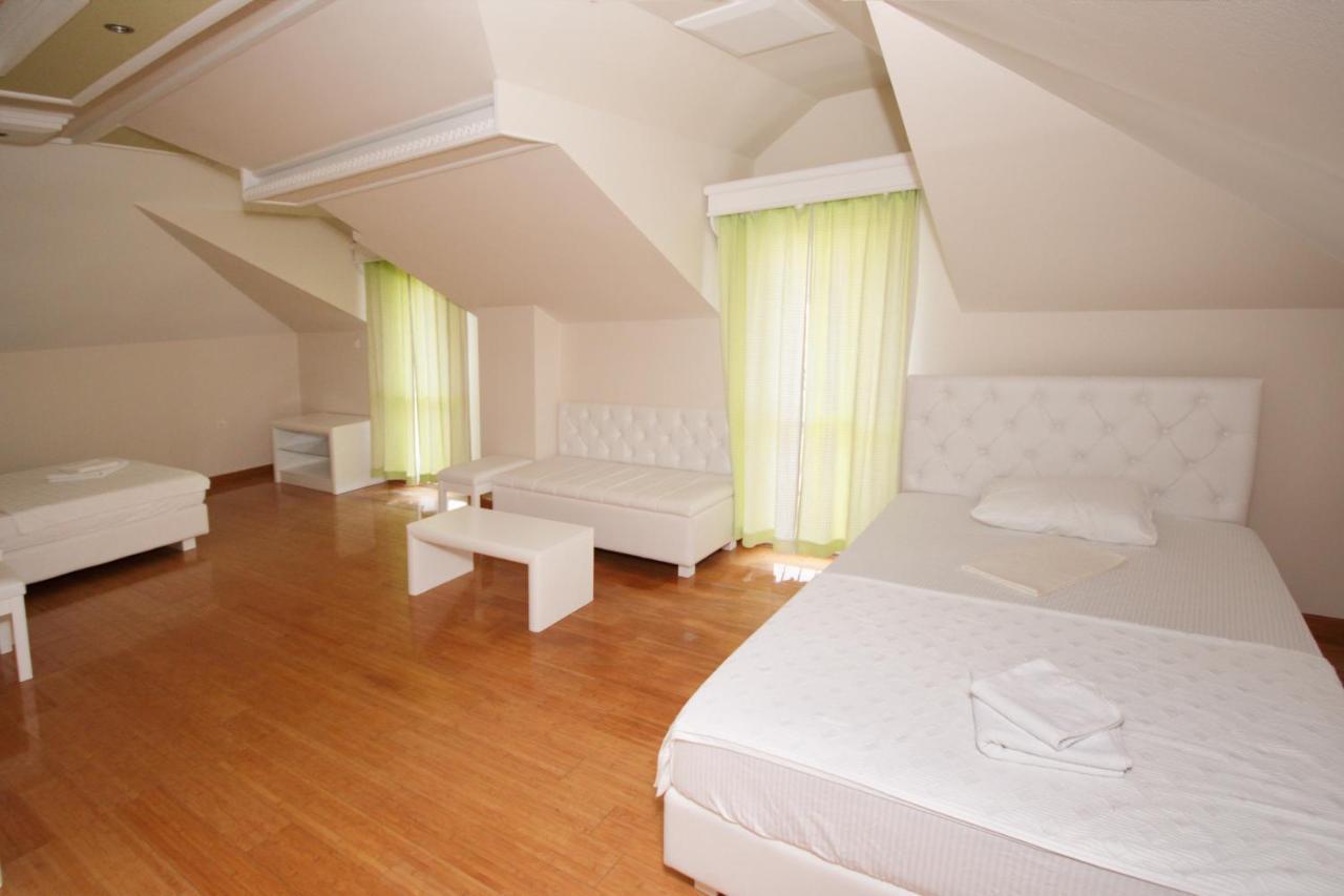 Hotel Rr Χέρτσεγκ Νόβι Εξωτερικό φωτογραφία