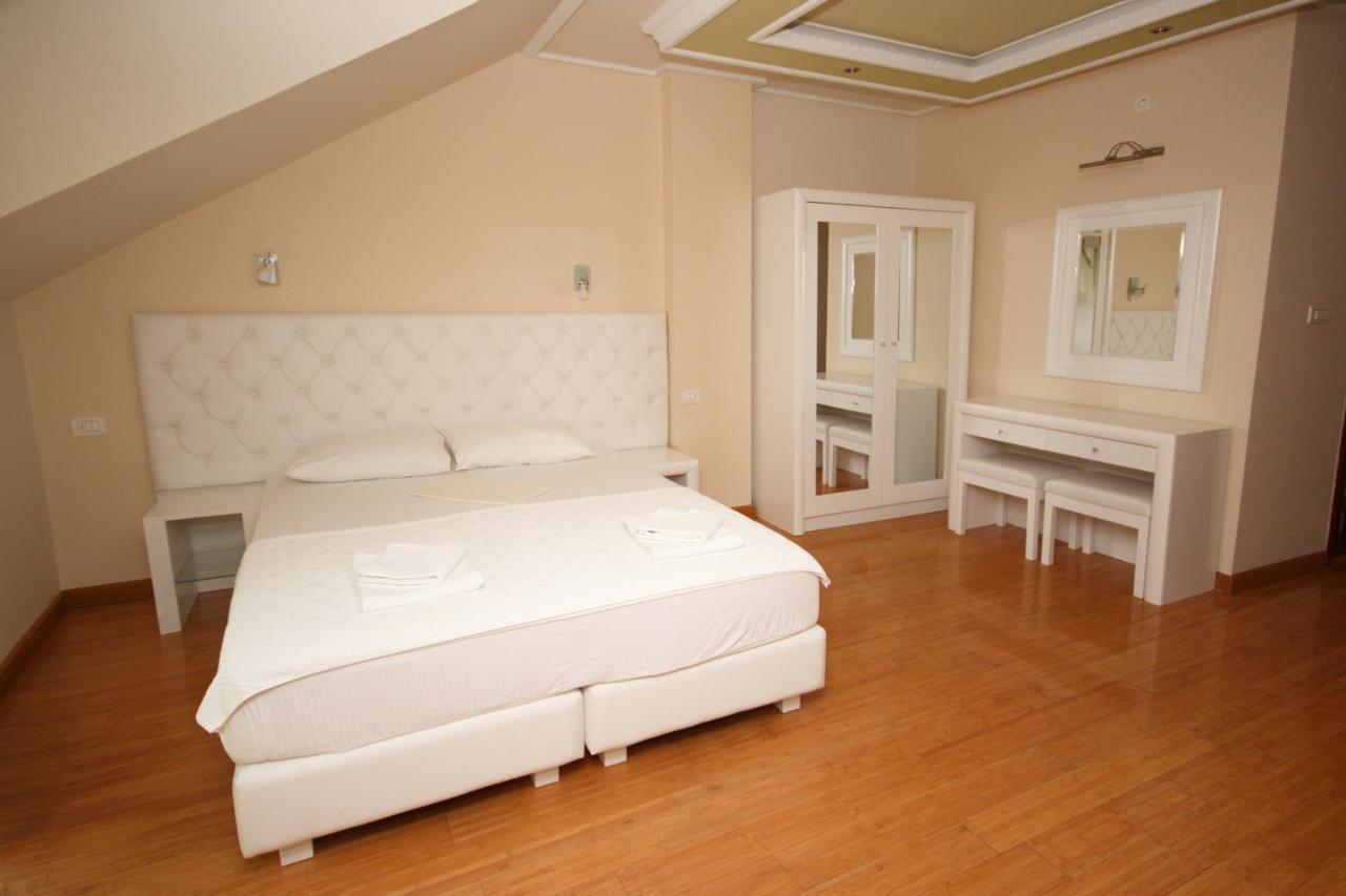 Hotel Rr Χέρτσεγκ Νόβι Εξωτερικό φωτογραφία