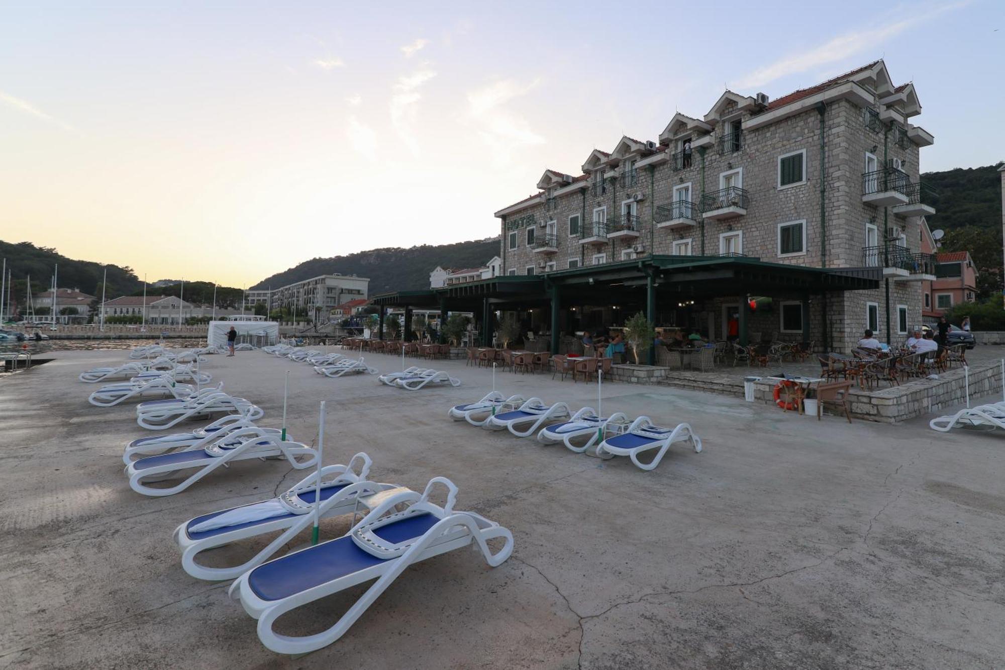 Hotel Rr Χέρτσεγκ Νόβι Εξωτερικό φωτογραφία