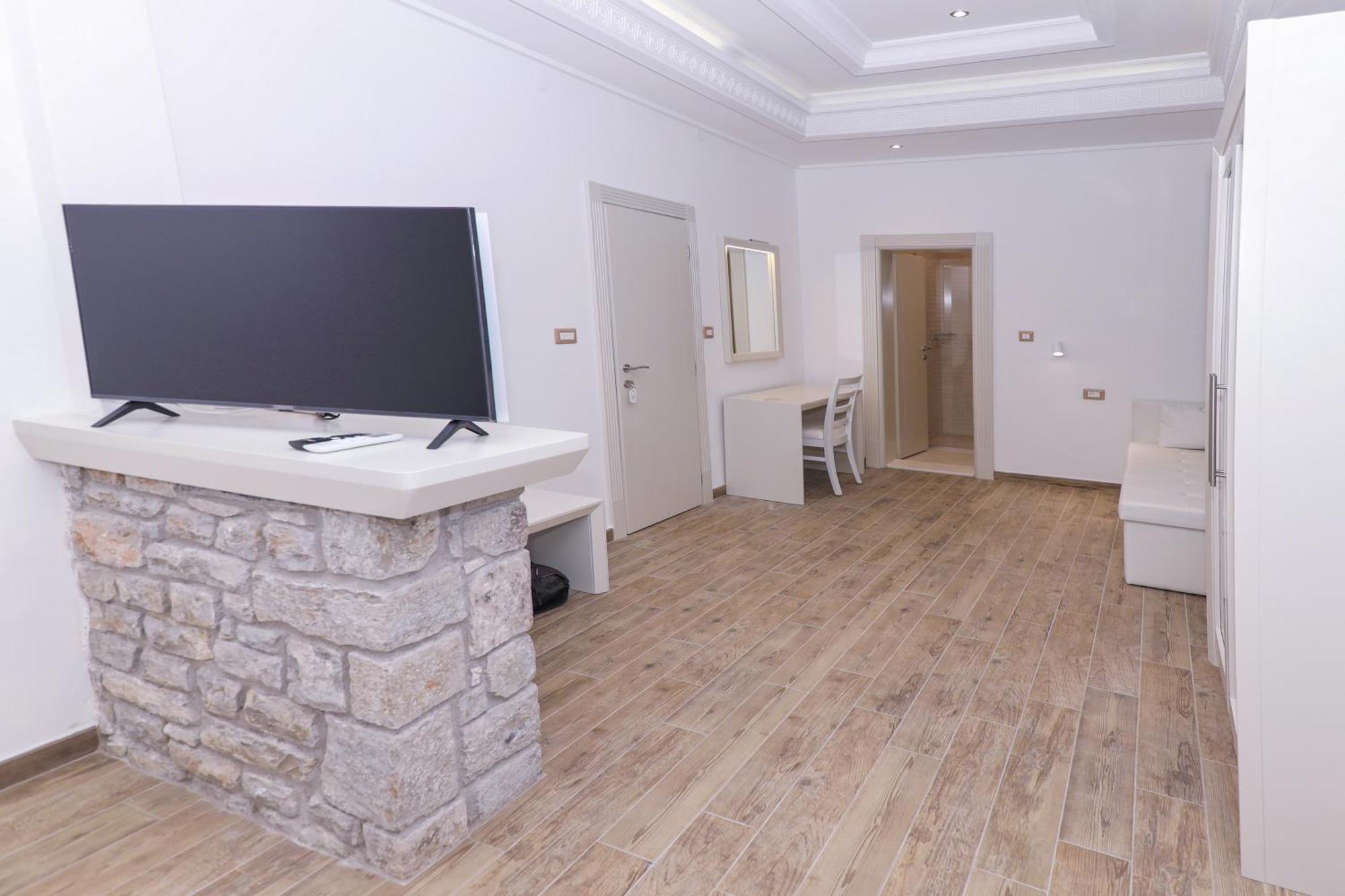 Hotel Rr Χέρτσεγκ Νόβι Εξωτερικό φωτογραφία